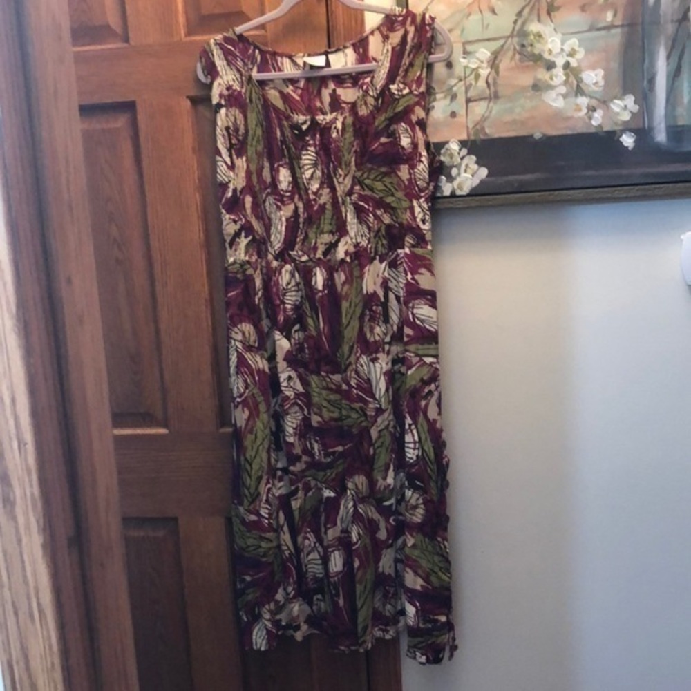 Beautiful summer dress with button detail down the side with tie back straps XL